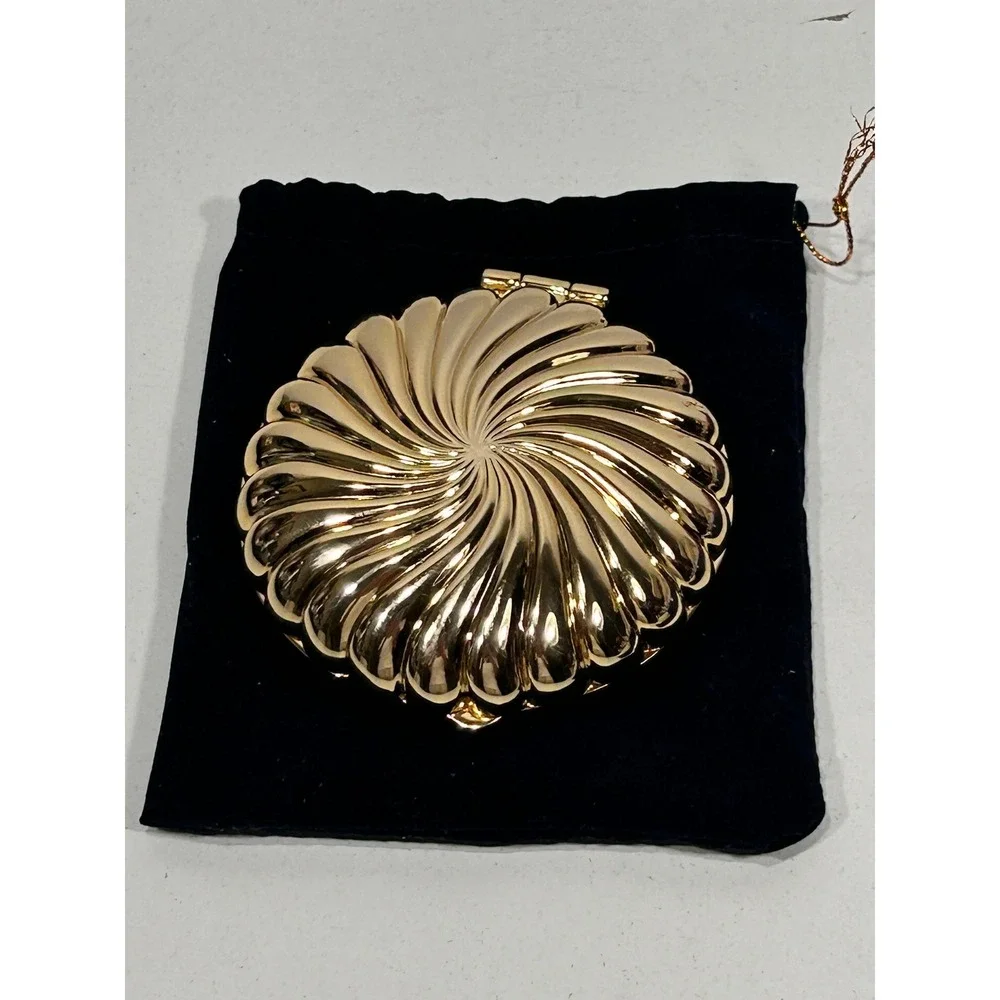 PartyLite Gold Seashell Tealight Candle Holder Set with 5 Candles and Pouches
